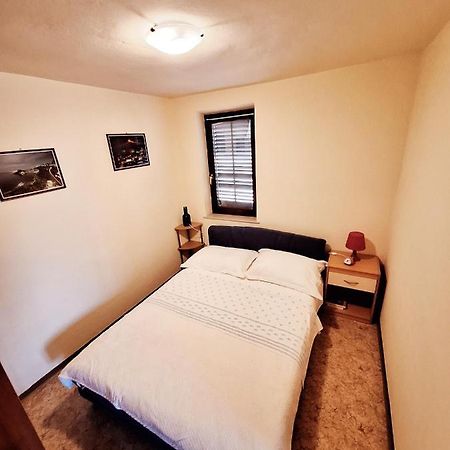 Maria´s Haus Apartment Novigrad  Bagian luar foto
